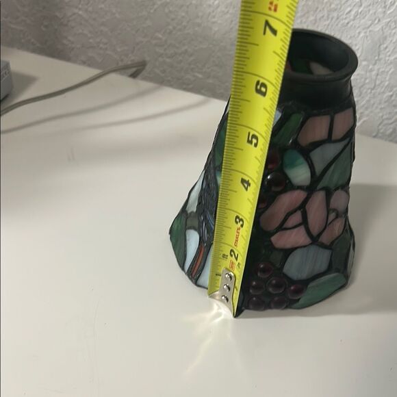 Vintage Tiffany Stained Glass pendant Lamp Shade Bird /berries/flower - Picture 8 of 10